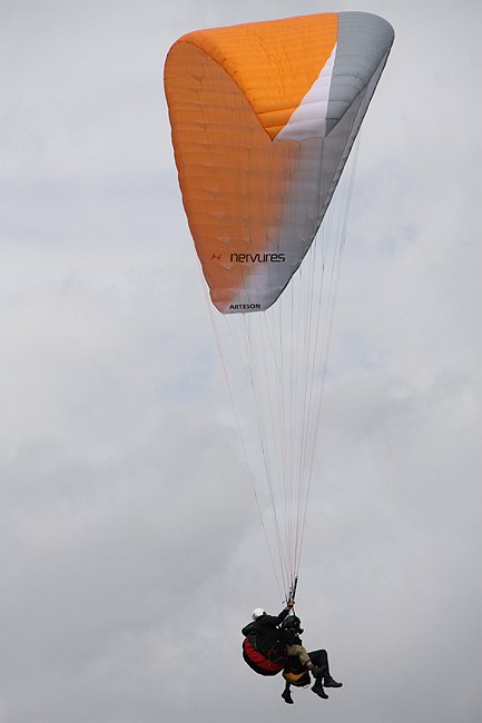 http://altivols.forum.free.fr/sitealti/img/photos_biplace_port_juillet10/album/medium/0012.jpg